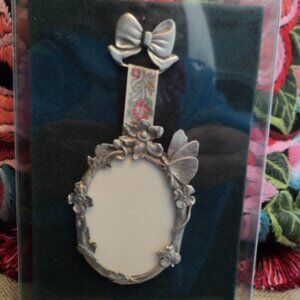 pewter picture frame~ 3.5 x 2.5